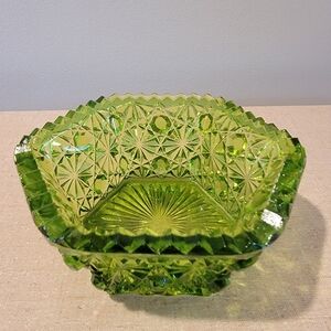 Vintage L.E. Smith Green Hexagon Shaped‎ Glass Dish